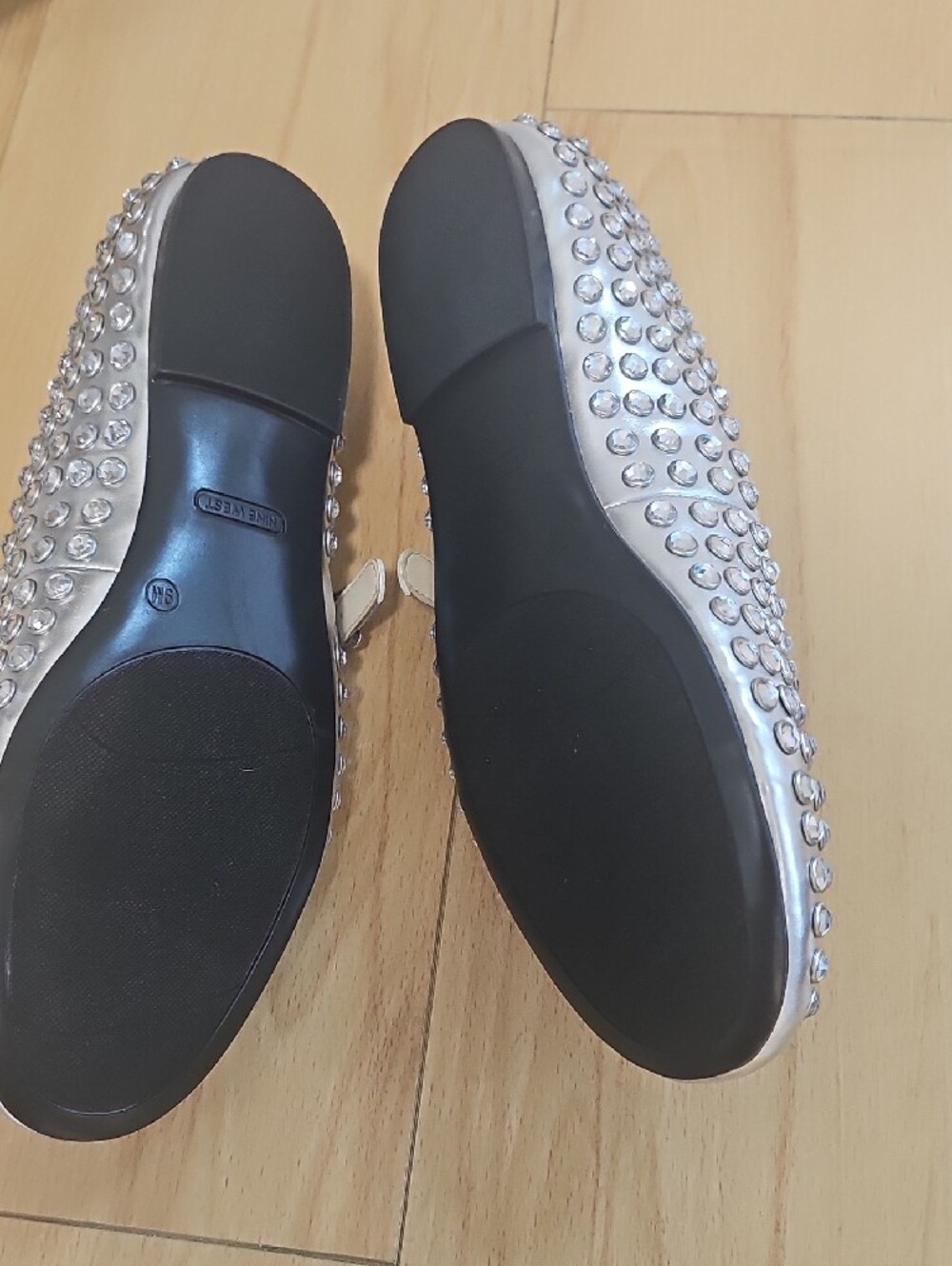 Nine West Silver Studded Mary Jane Flats, 9 - Picture 4 of 7